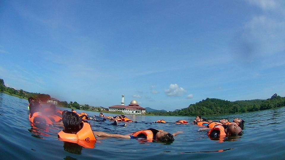 Aktiviti Outdoor & Rekreasi: Eksplorasi Semesta Alam Aktiviti Outdoor & Rekreasi: Eksplorasi Semesta Alam