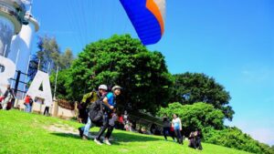 Mencuba Paragliding Di Bukit Jugra, Selangor – Pengalaman Yang Tidak Terlupa Mencuba Paragliding Di Bukit Jugra, Selangor – Pengalaman Yang Tidak Terlupa