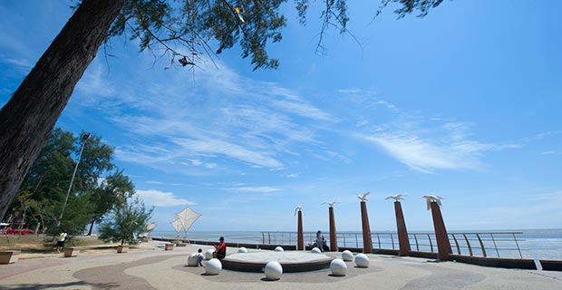 Menikmati Sukan Air Di Pantai Morib: Keindahan Pantai Yang Mengagumkan Menikmati Sukan Air Di Pantai Morib: Keindahan Pantai Yang Mengagumkan