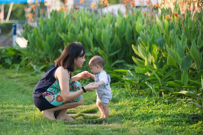 Panduan Membawa Anak Kecil Berjalan-Jalan dengan Selesa